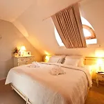 Inn Rokusfalvy Borhotel Es Fogado *