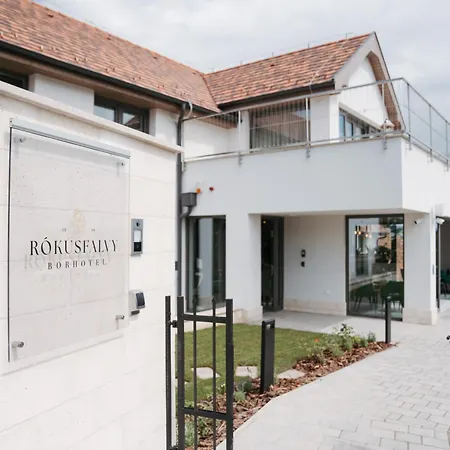 Rokusfalvy Borhotel Es Fogado