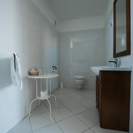 Rokusfalvy Borhotel Es Fogado * 艾杰克