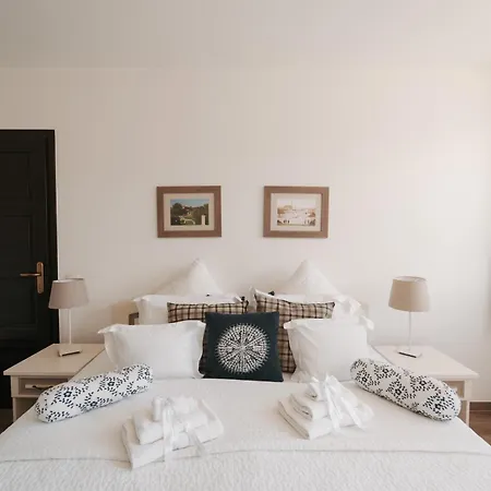 宾馆 Rokusfalvy Borhotel Es Fogado *