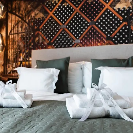 Rokusfalvy Borhotel Es Fogado بيت ريفي إتيك