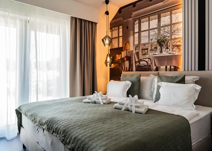 Rokusfalvy Borhotel Es Fogado إتيك