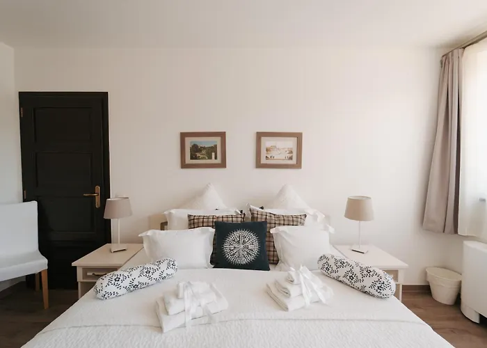 بيت ريفي Rokusfalvy Borhotel Es Fogado *