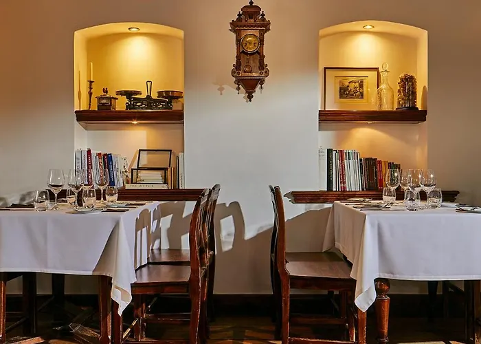 Värdshus Rokusfalvy Borhotel Es Fogado